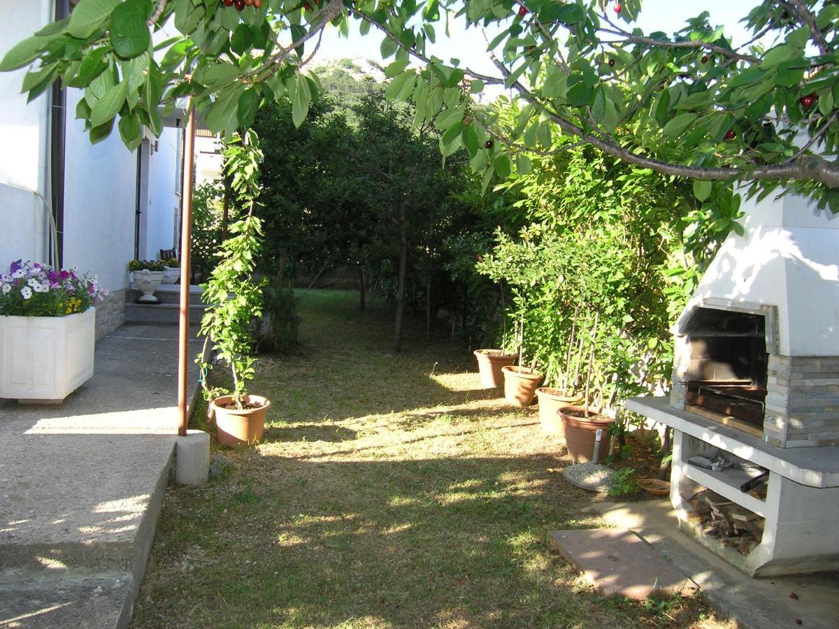 Apartments Mari With Terrace Baška Exterior foto